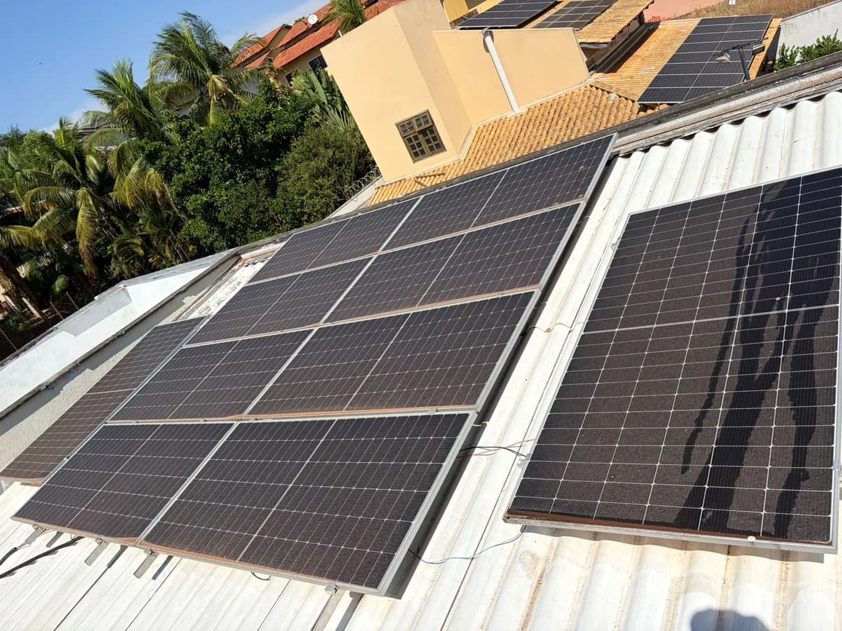 Limpeza realizada 02: placas solares antes da limpeza