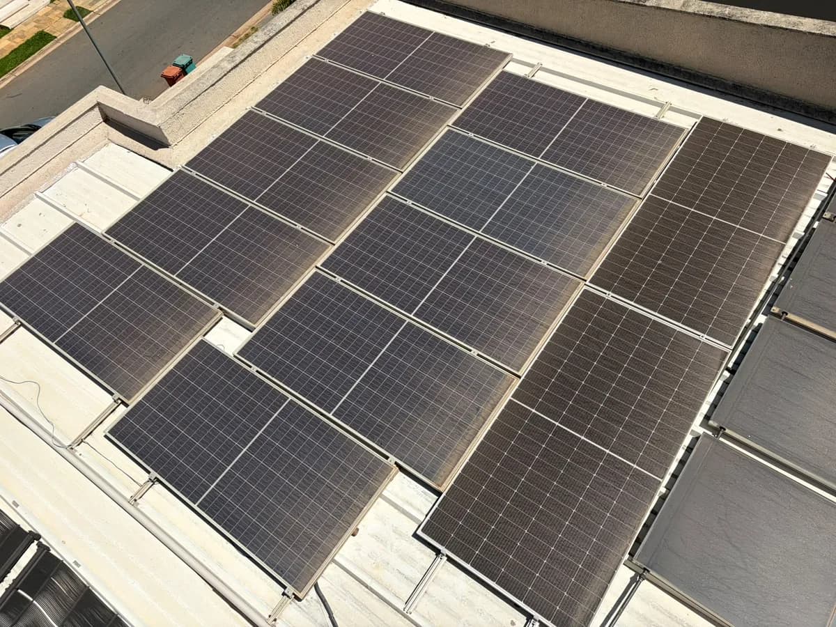 Limpeza realizada 03: placas solares antes da limpeza